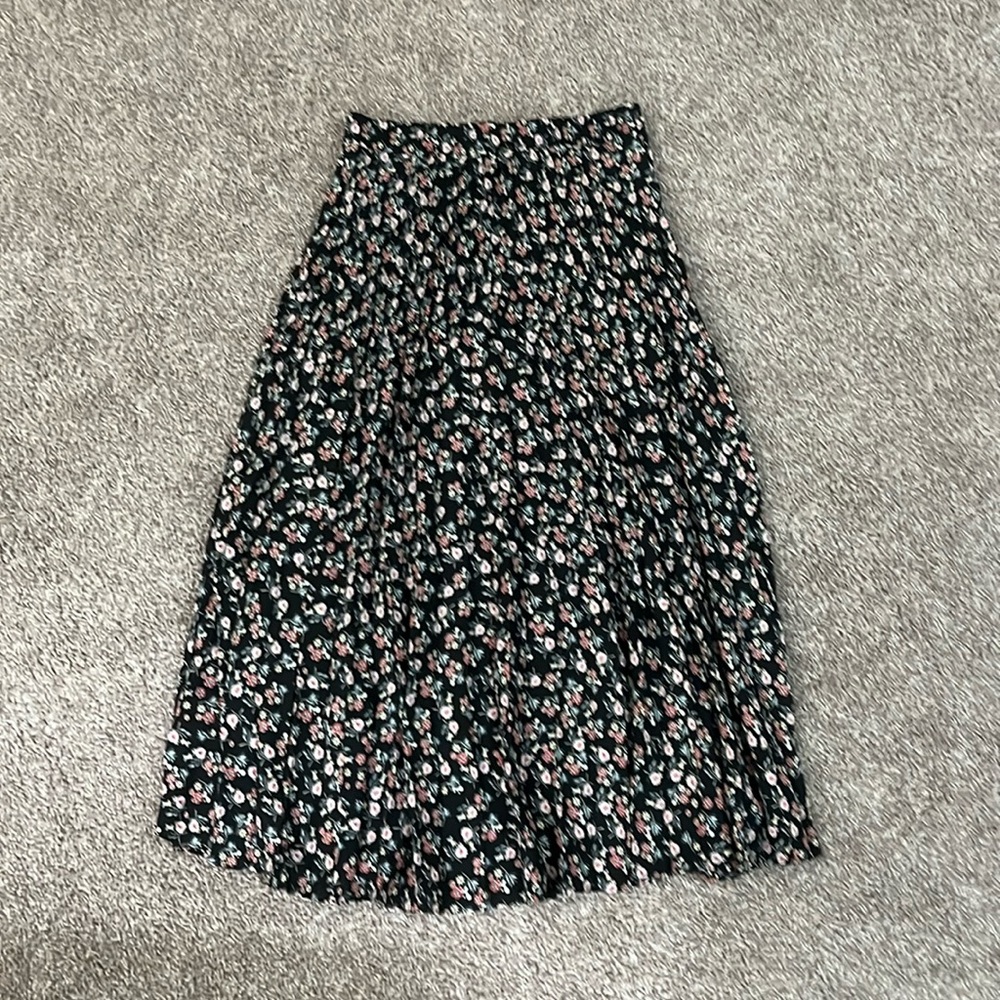 NWT Max Studio Skirt with Floral Print